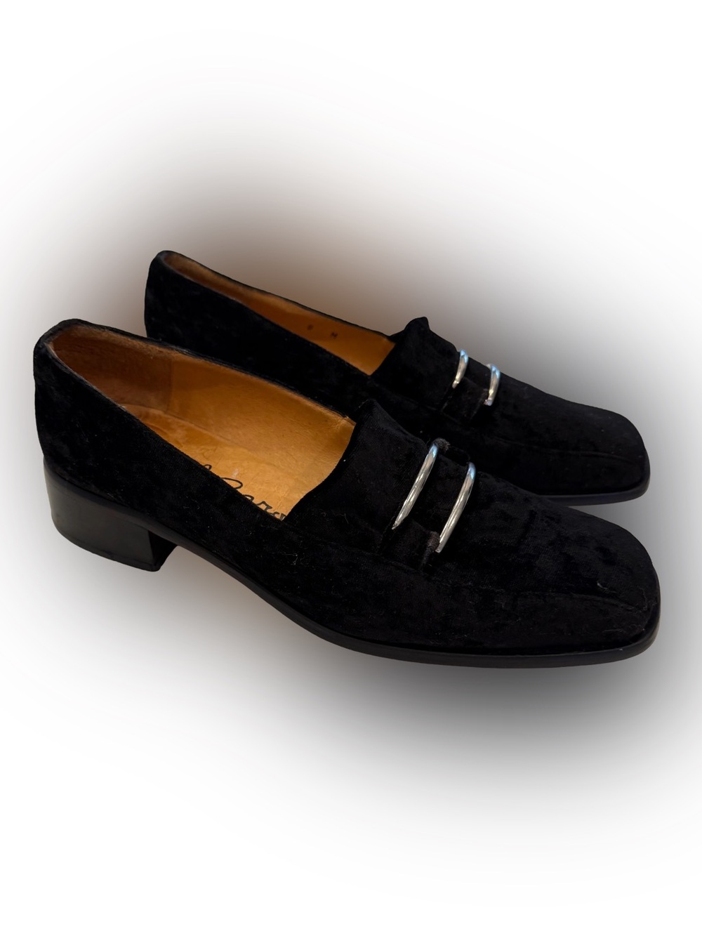 David Aaron Women’s VTG Black Velvet Loafers 2 Silver Bar Accent Sz 8 EUC